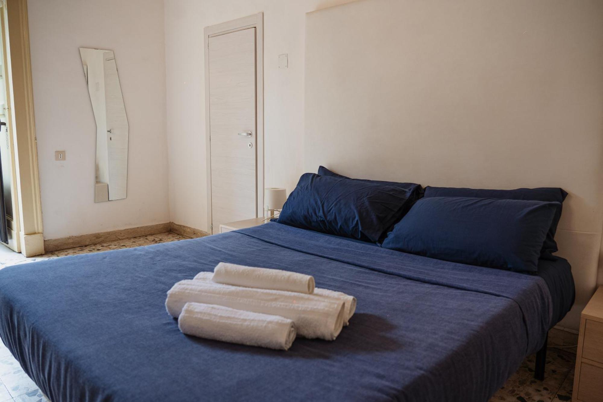 카타니아 Bed And Books B&B 외부 사진