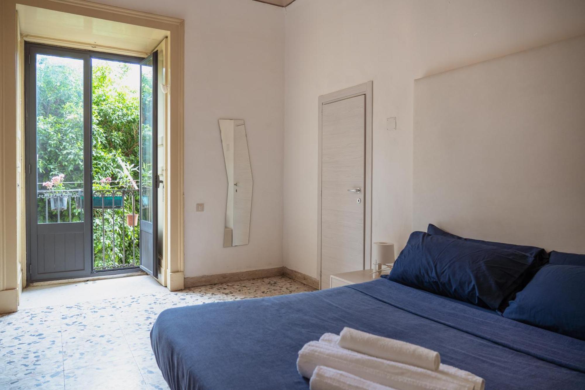 카타니아 Bed And Books B&B 외부 사진