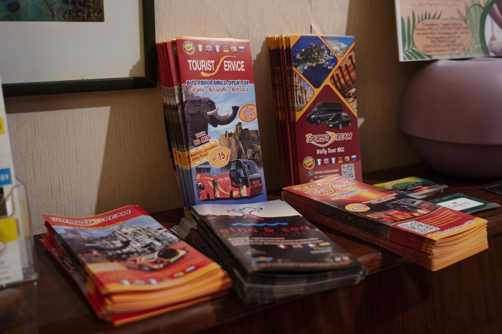 카타니아 Bed And Books B&B 외부 사진